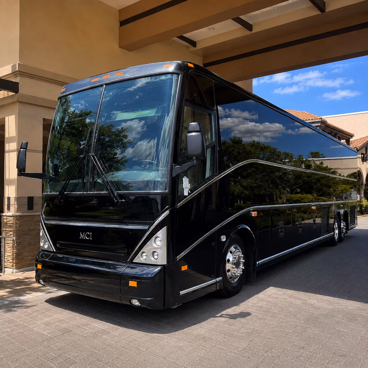 field trip buses to carillon historical park and sunwatch archaeological park